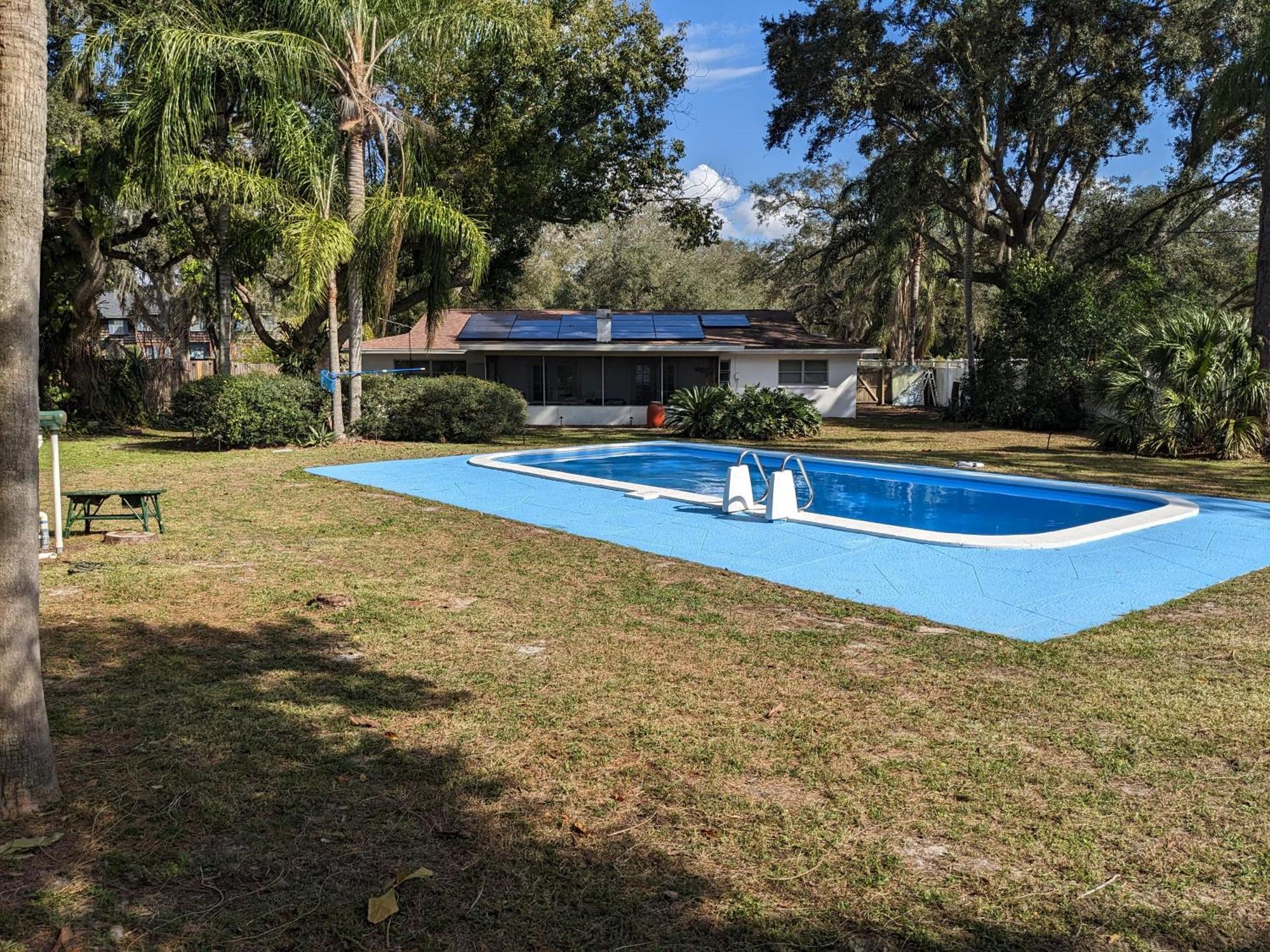 Executive Pool Homestay