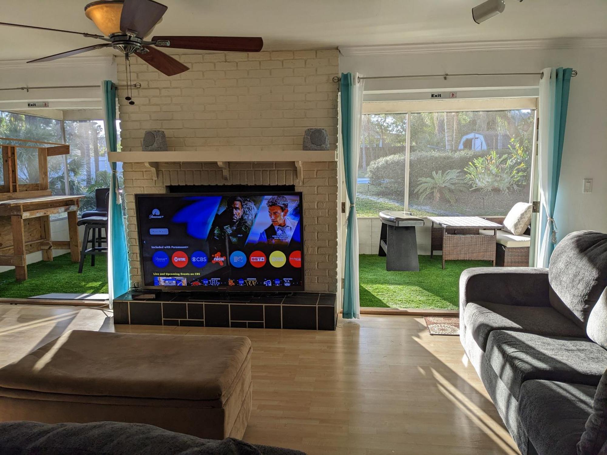 Executive Pool Homestay Tampa